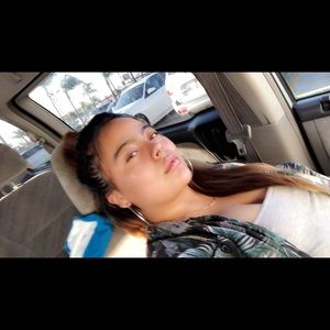 Meet your Posher, Carolina